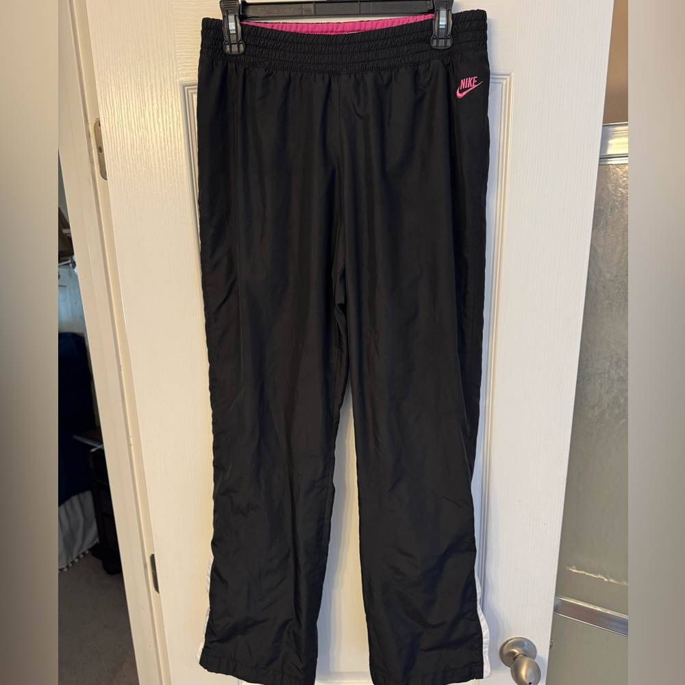 Nike Windbreaker pants. Women